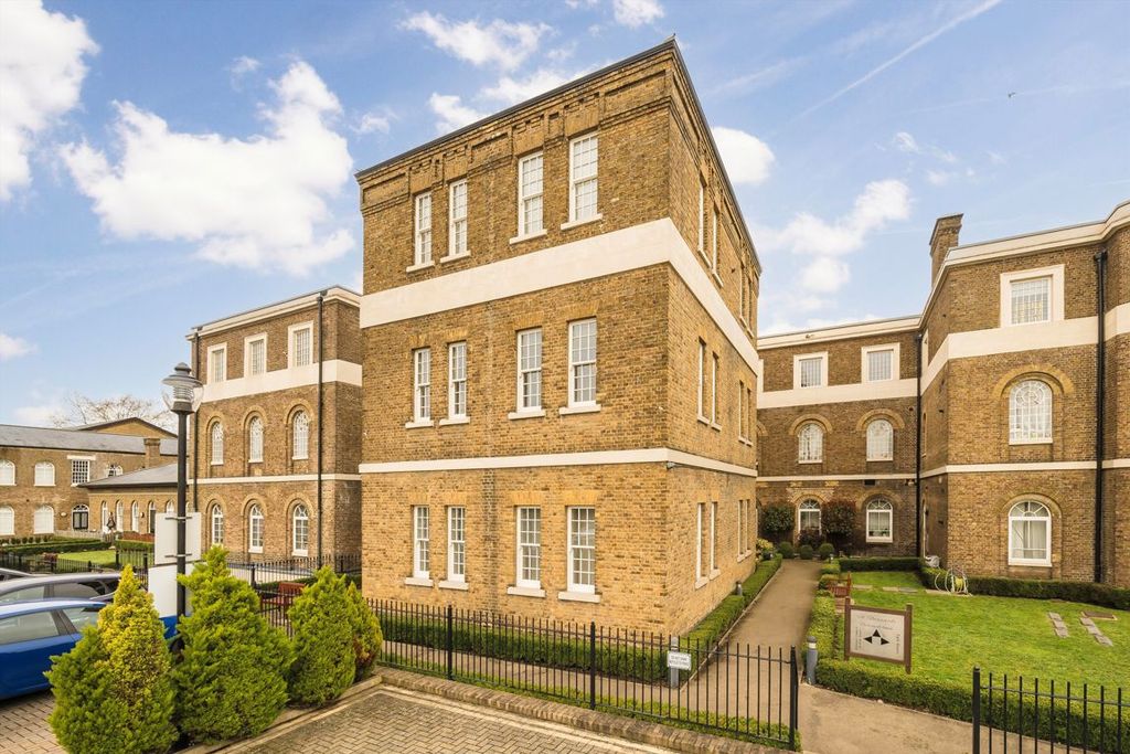 Property photo 1 of 6