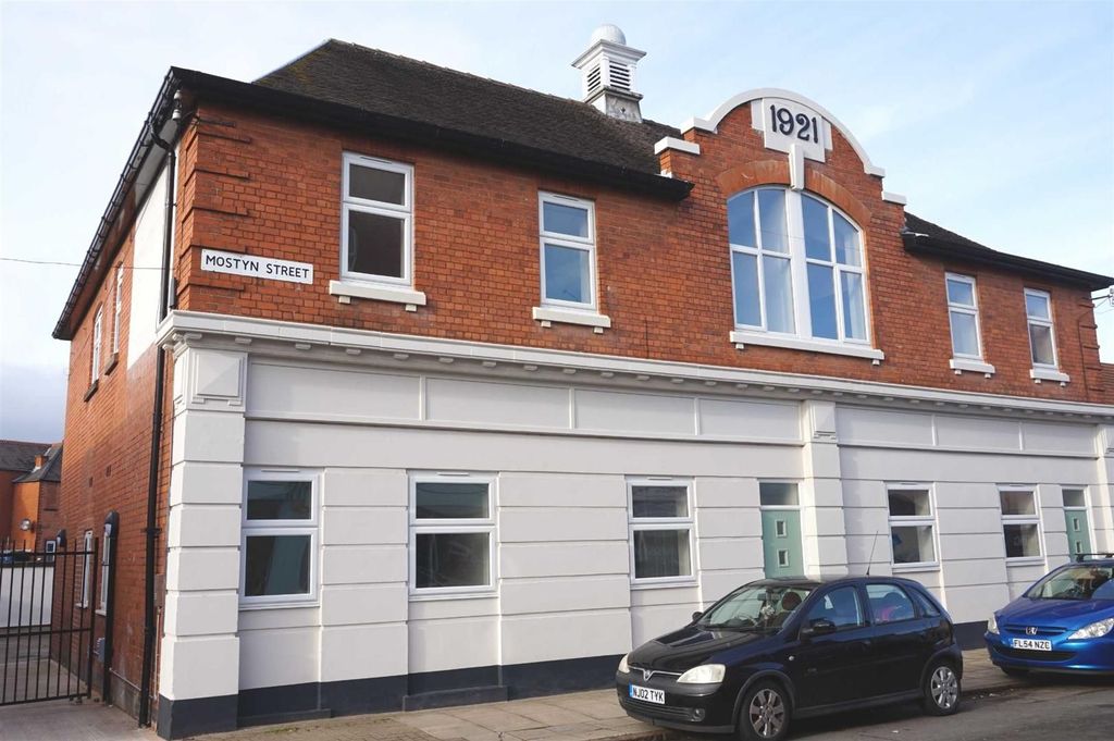 Property photo 1 of 10