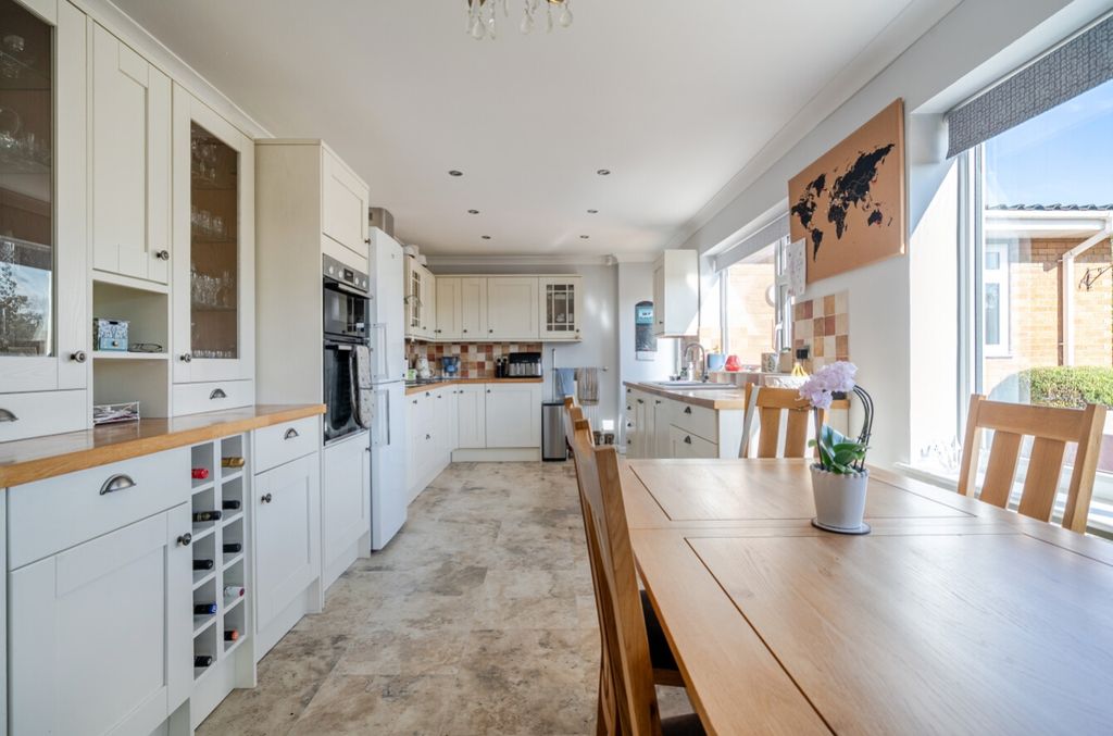Property photo 3 of 25 1528293-7-1A0F2B22A54Ff