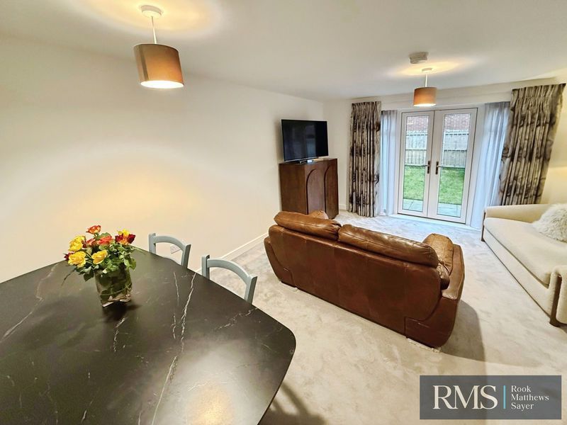 Property photo 3 of 8 Photo 7