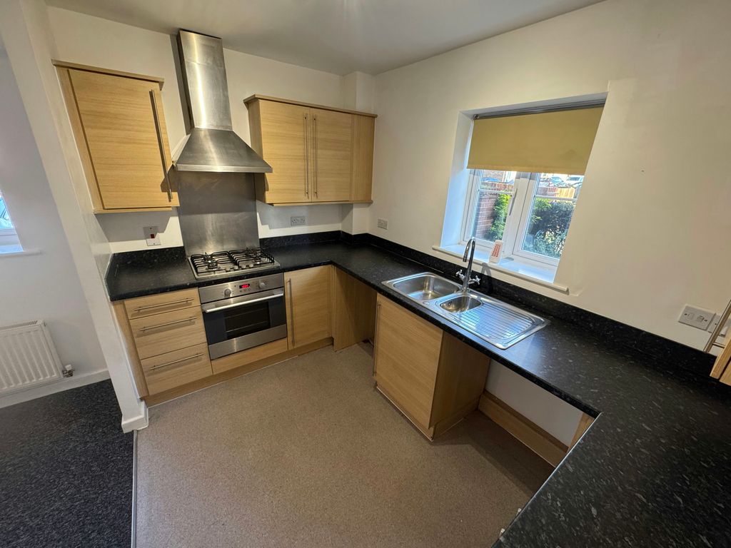 Property photo 2 of 14 Kitchen
