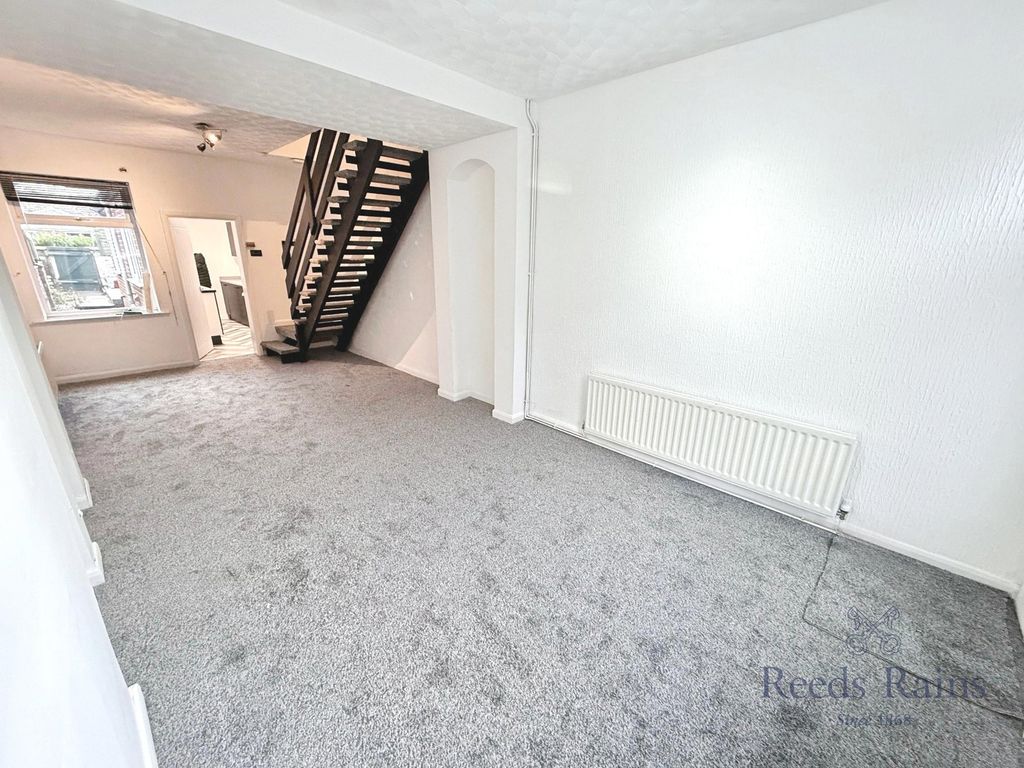 Property photo 3 of 17 Picture No. 26