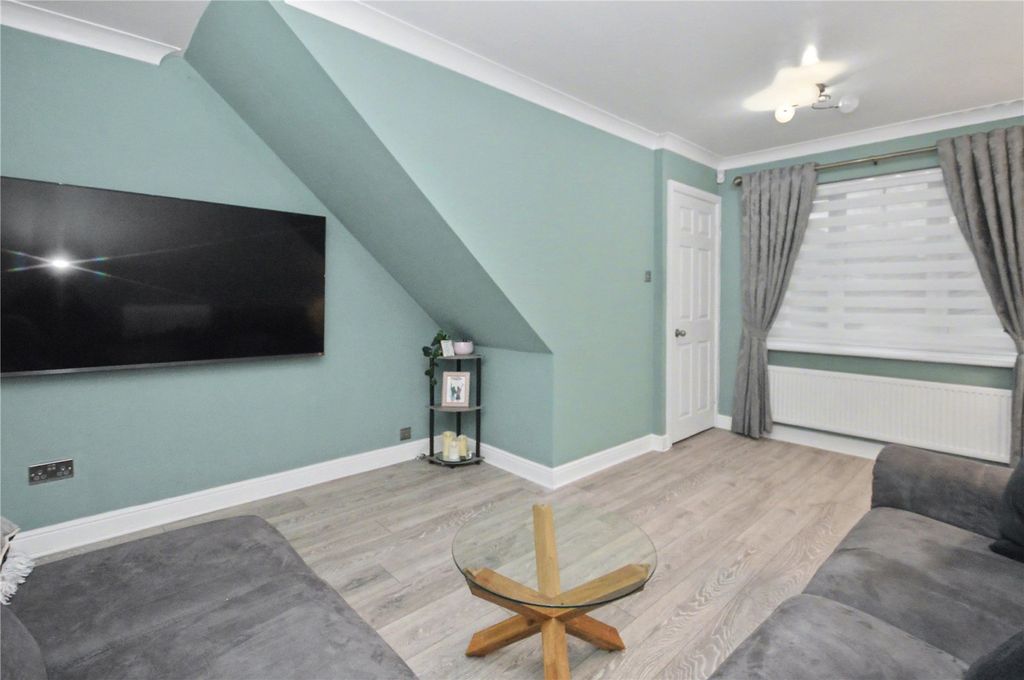 Property photo 3 of 14 Picture 3