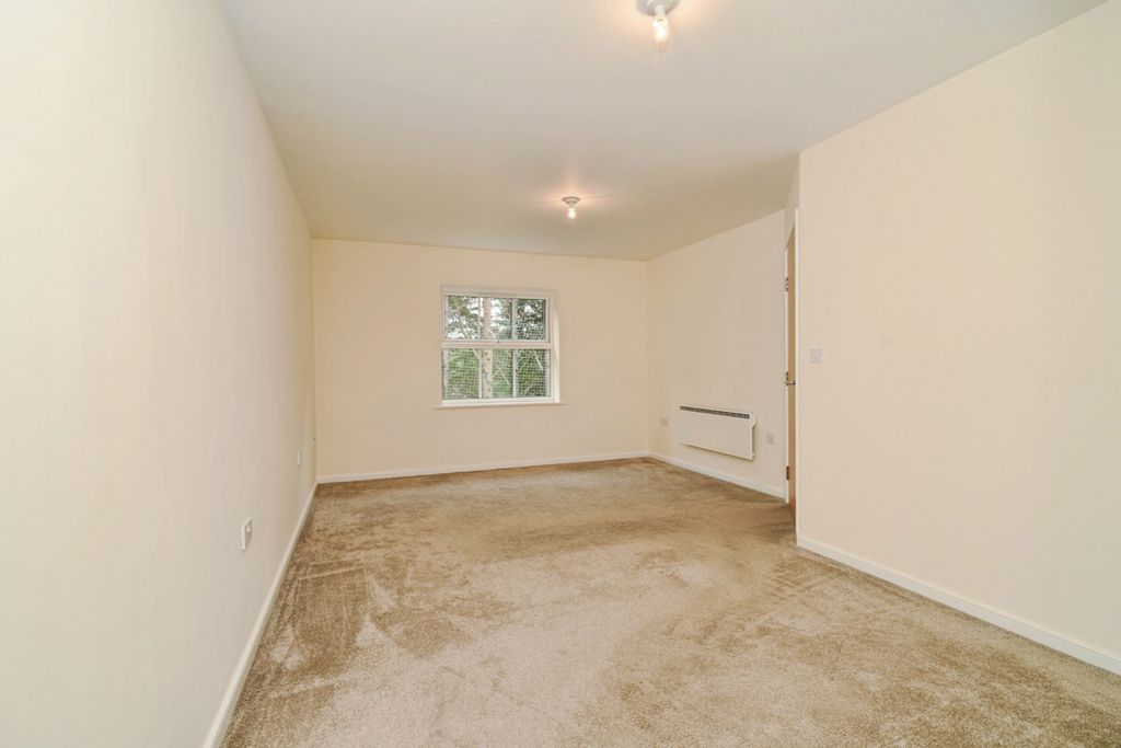 Property photo 3 of 17 Photo