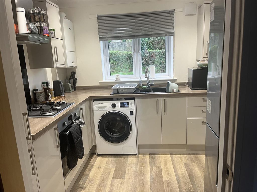 Property photo 2 of 15 Kitchen 1.Jpeg