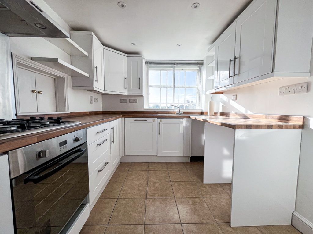 Property photo 3 of 20 3842705