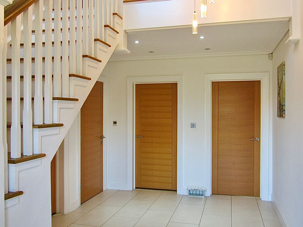 Property photo 2 of 33