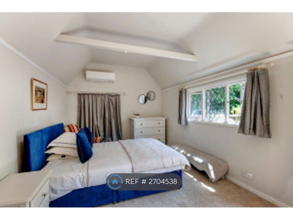 Property photo 1 of 5 Main Room