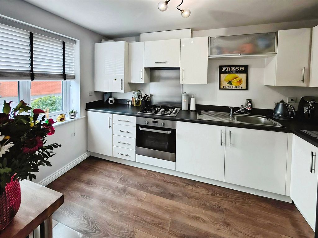 Property photo 2 of 13 Kitchen