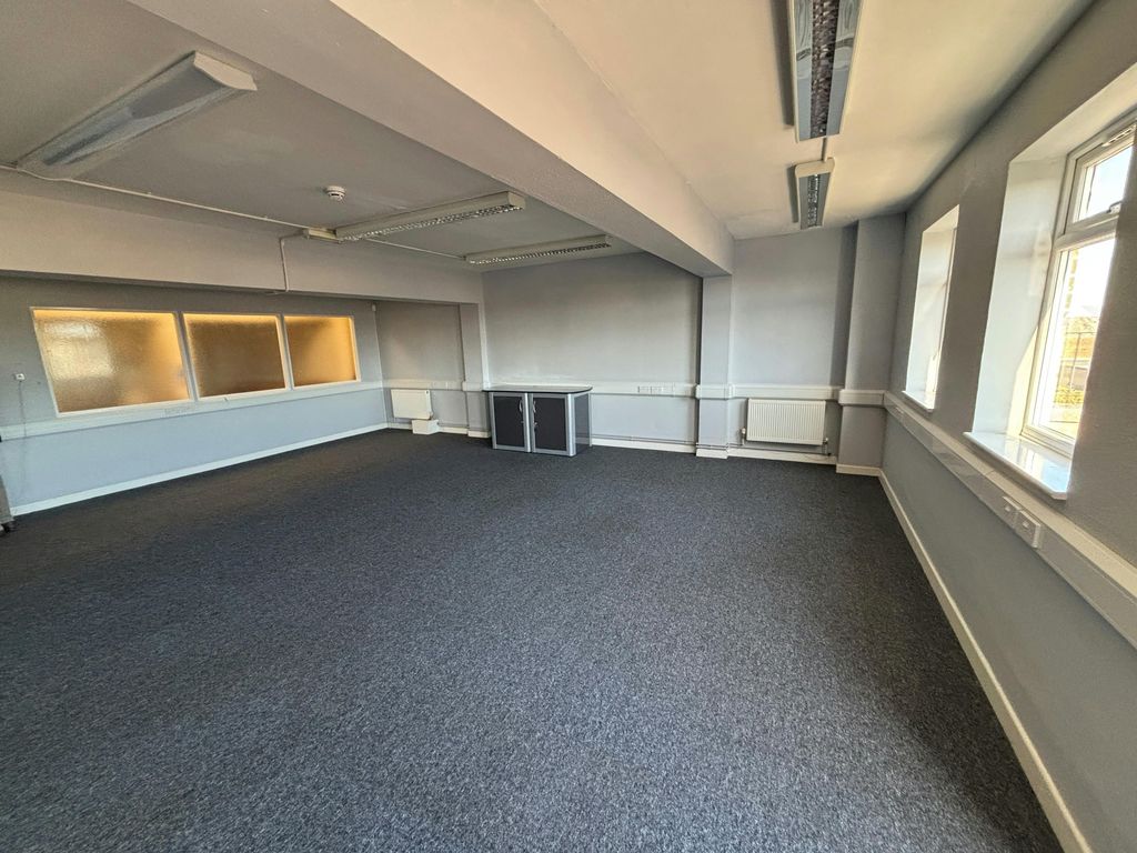 Property photo 2 of 5 Main.Jpg