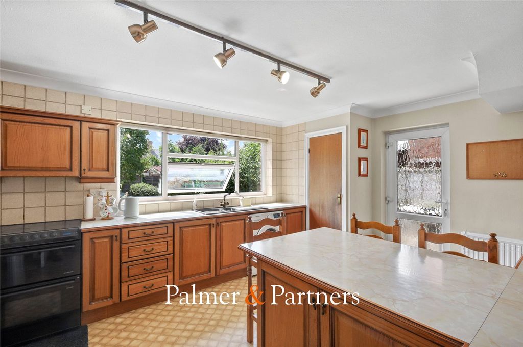 Property photo 3 of 21 Picture No. 09