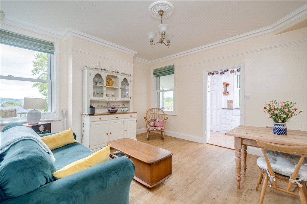 Property photo 3 of 33 Dining Room