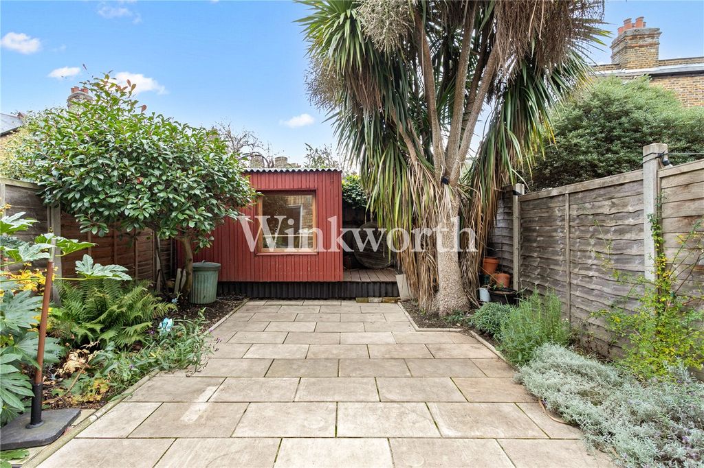 Property photo 3 of 16 Picture No. 18