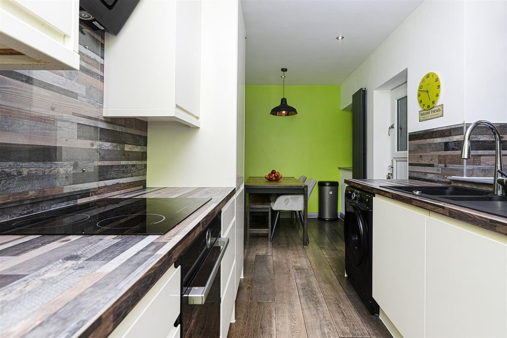 Property photo 3 of 36