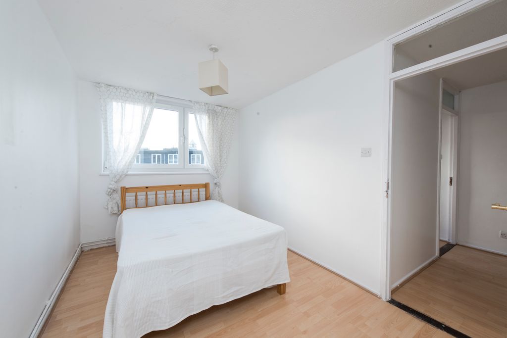 Property photo 3 of 9 7