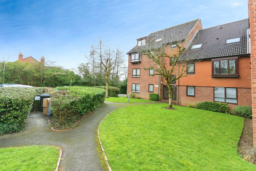 Property photo 1 of 18 Picture No. 04