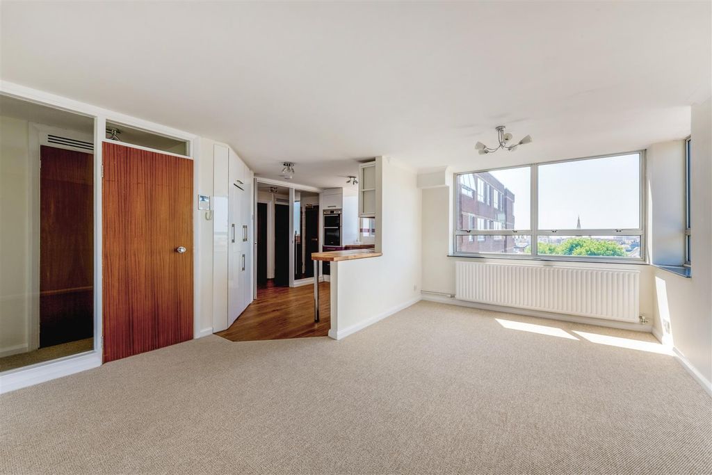 Property photo 3 of 22 61 Sussex Court-3.Jpg