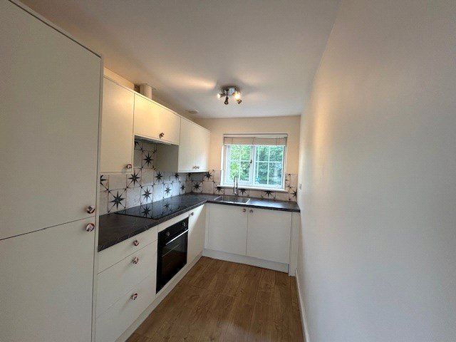 Property photo 2 of 11 Picture No. 27