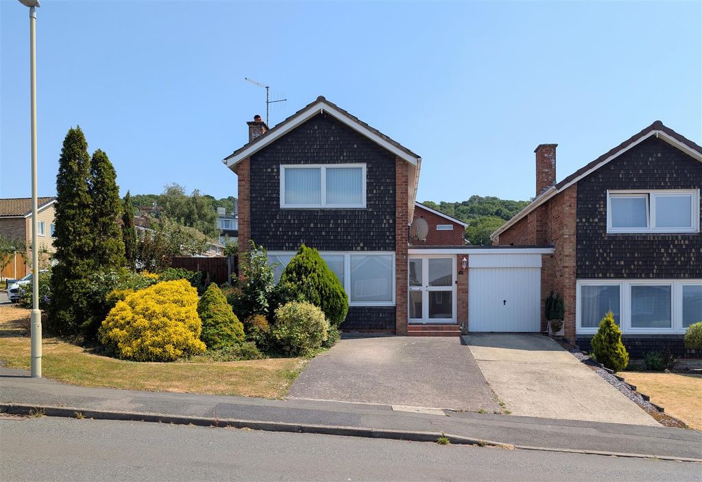 Property photo 1 of 20