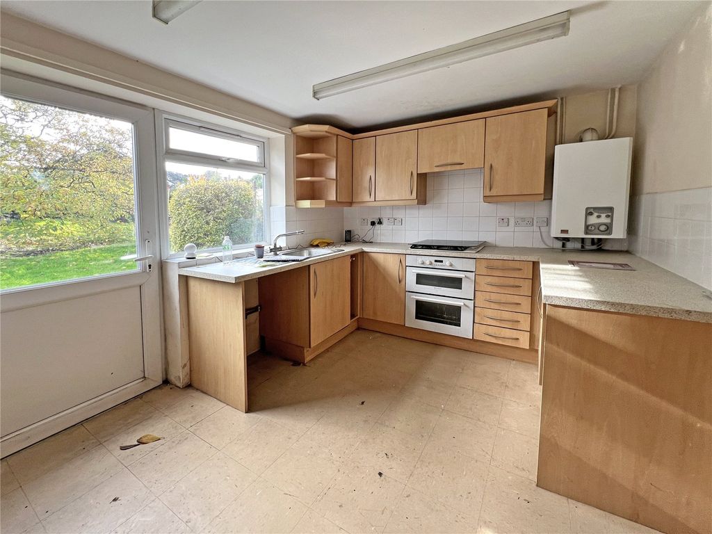 Property photo 2 of 18 Picture No. 14