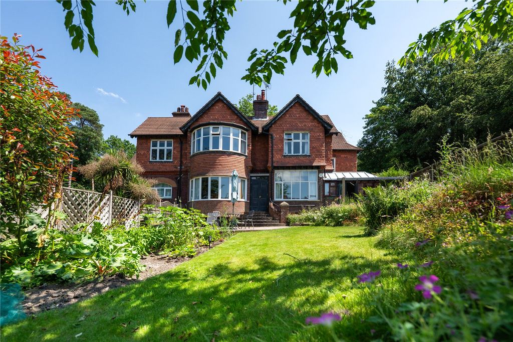 Property photo 1 of 23 Picture No. 28