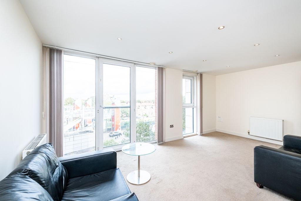 Property photo 3 of 9 Reception (2)