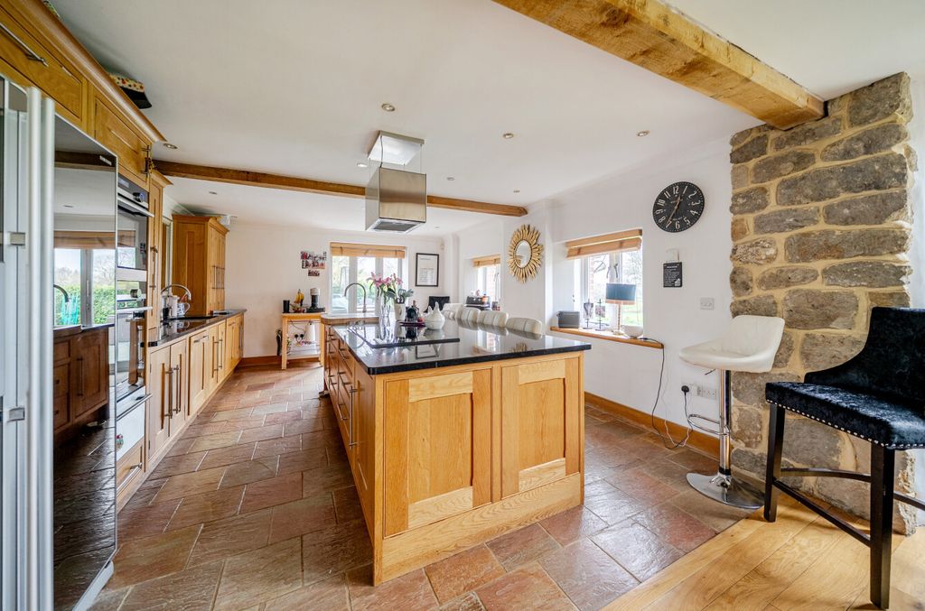 Property photo 3 of 25 1422398-18-69B2d1...