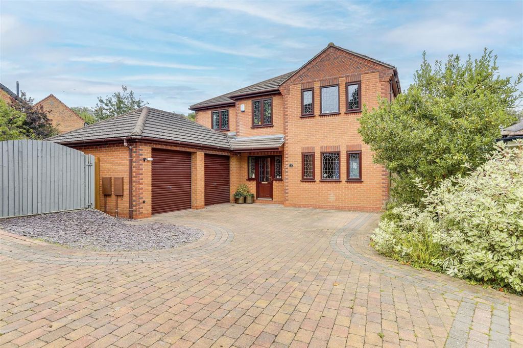 Property photo 1 of 53