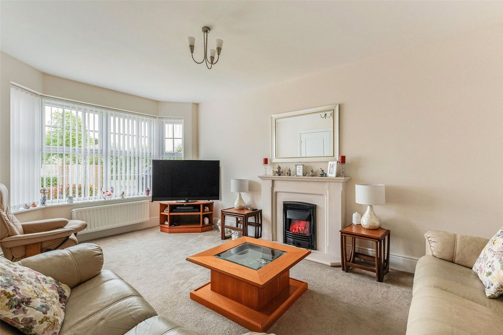 Property photo 2 of 15 Picture No. 04