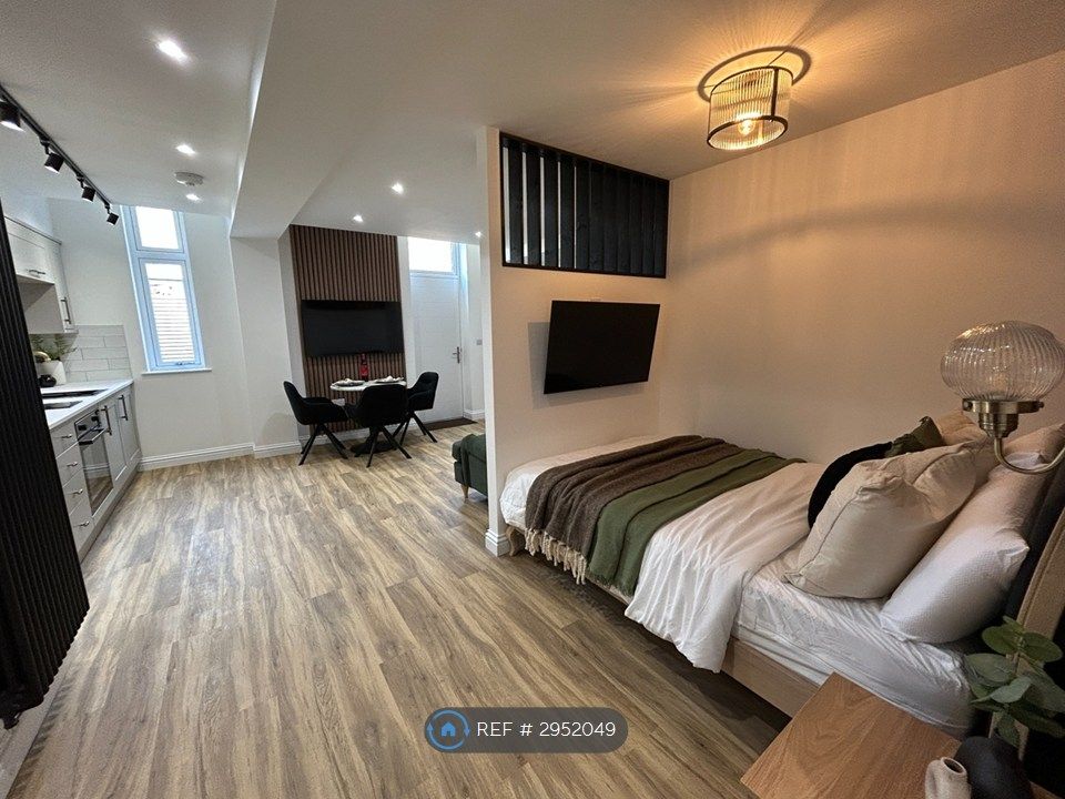 Property photo 1 of 6 Example Studio