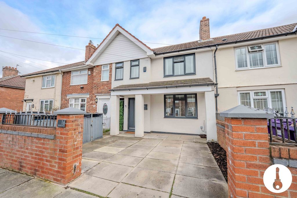 Property photo 1 of 42