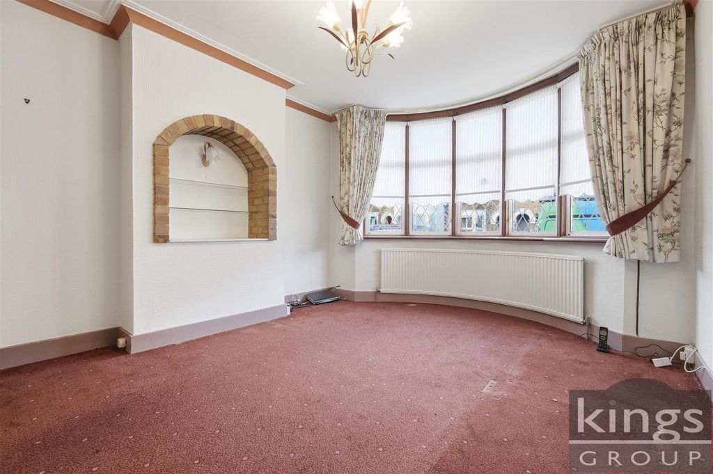 Property photo 3 of 19