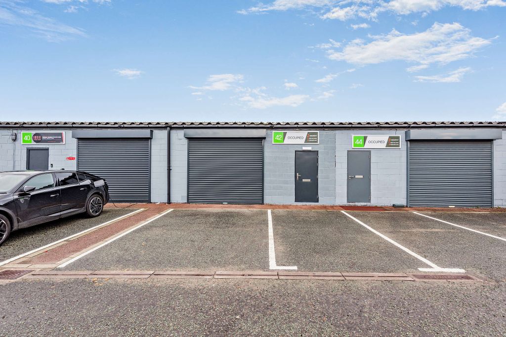 Property photo 2 of 14