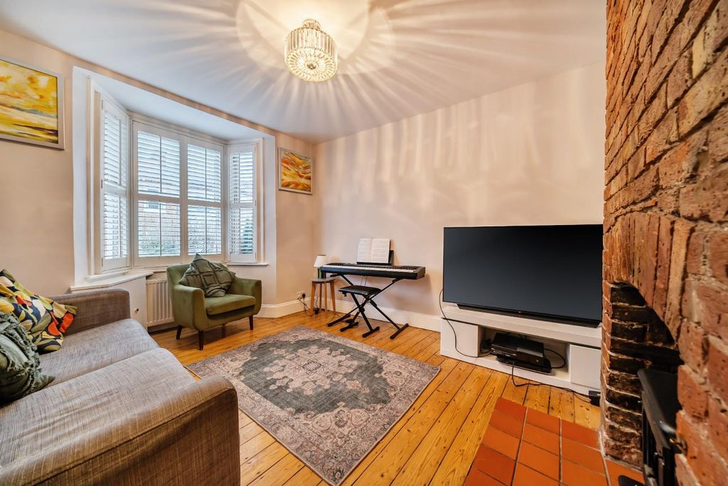 Property photo 2 of 13