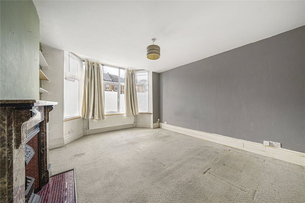 Property photo 3 of 13 Picture No. 02