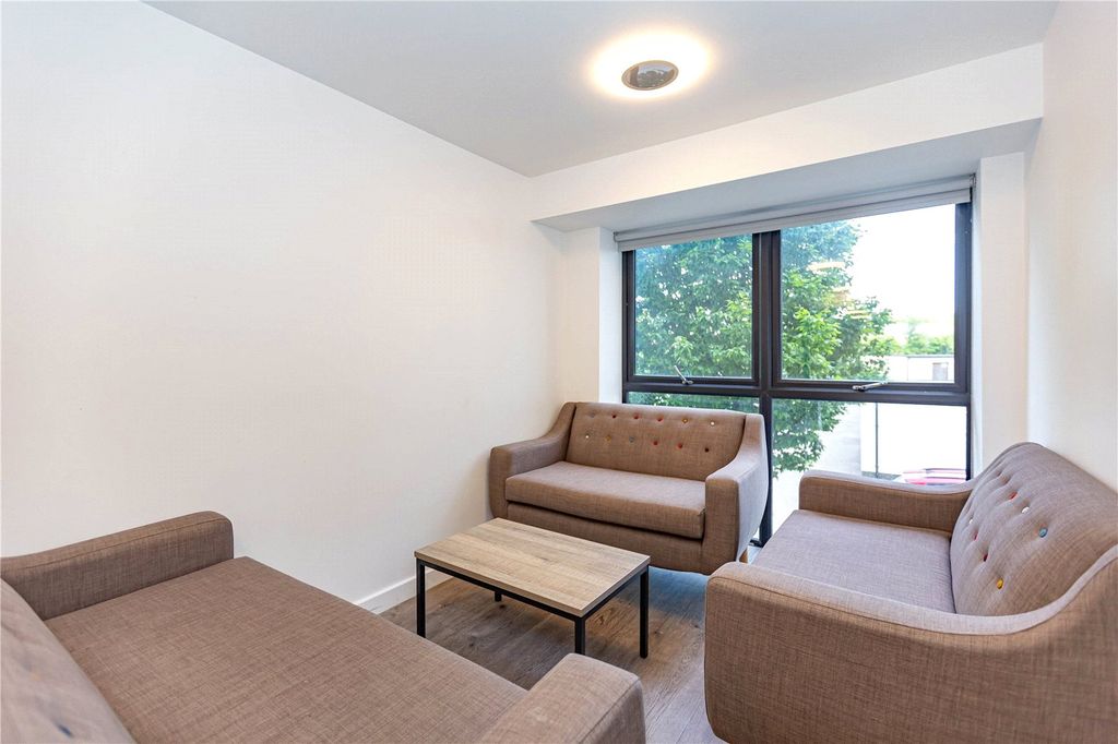 Property photo 3 of 7 Picture No. 38