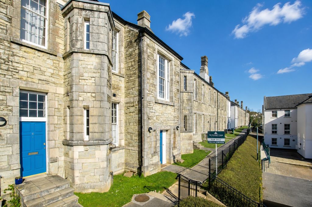 Property photo 1 of 9 Tps Bodmin 01208 74182