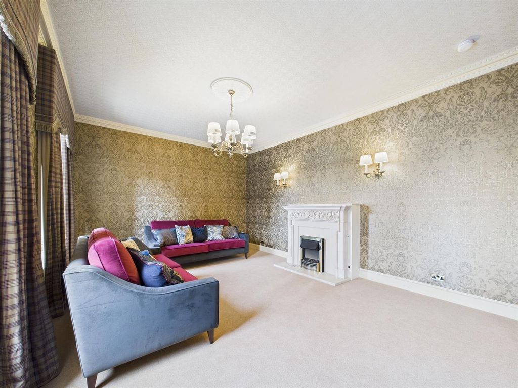 Property photo 3 of 16 Cam01486G0-Pr0655-Still005.Jpg