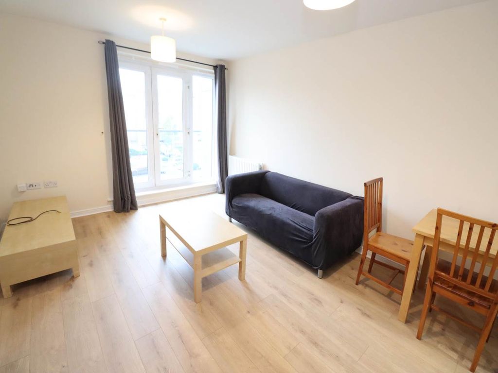 Property photo 2 of 6 Lounge Diner