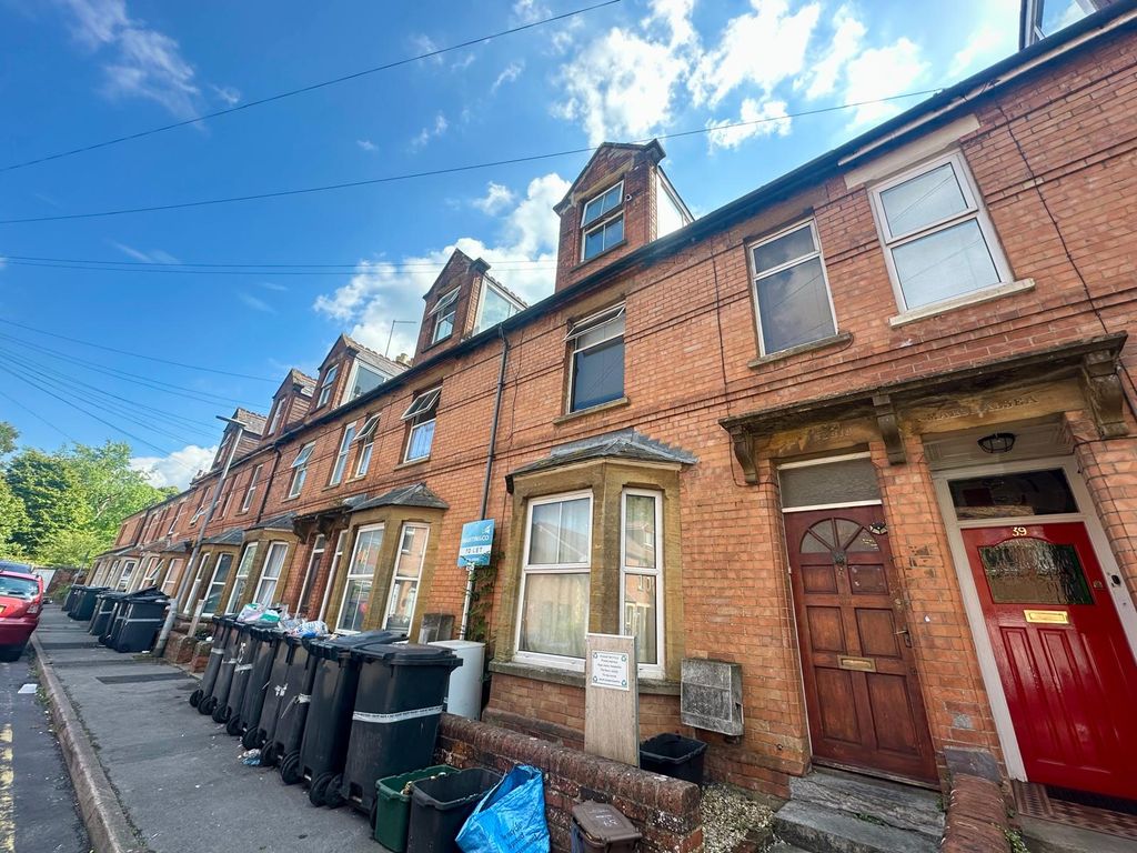 Property photo 1 of 8