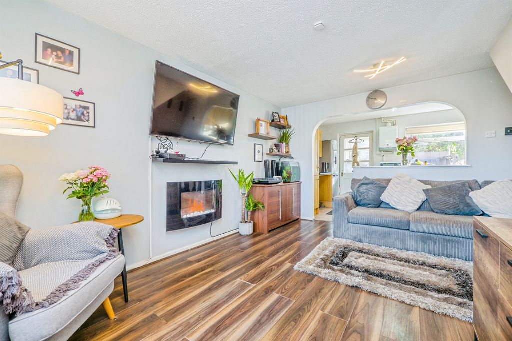 Property photo 3 of 13