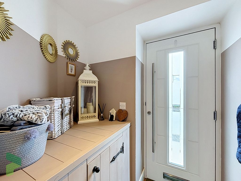 Property photo 2 of 71 Entrance Porch