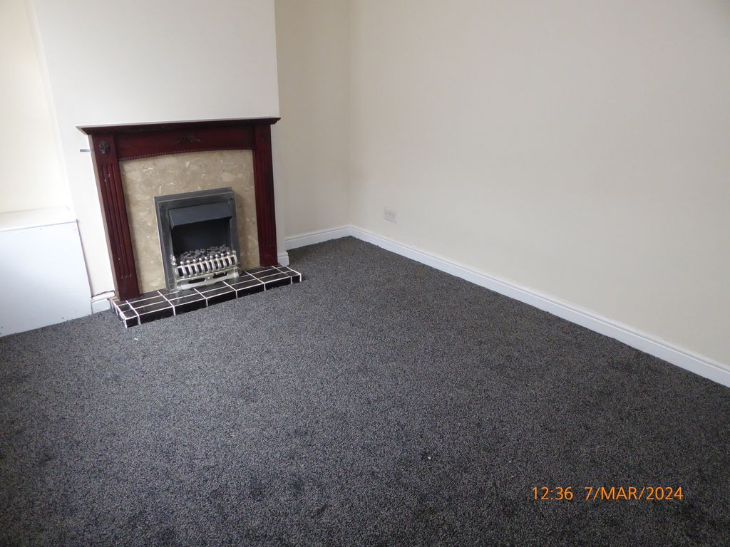 Property photo 3 of 8 Reception Room