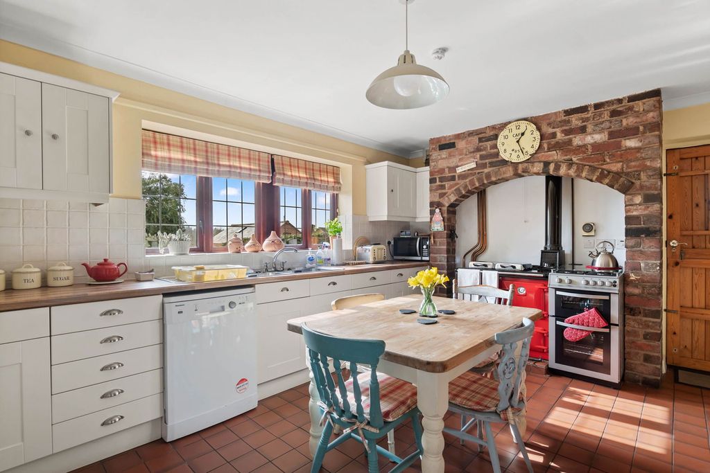 Property photo 2 of 24