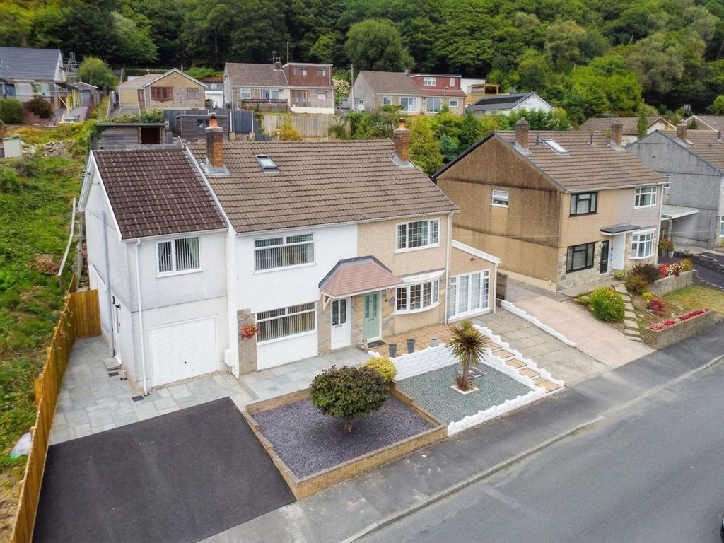 Property photo 1 of 25