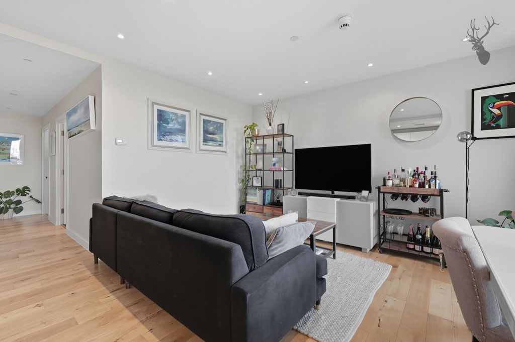 Property photo 3 of 15 Reg.12.Jpg