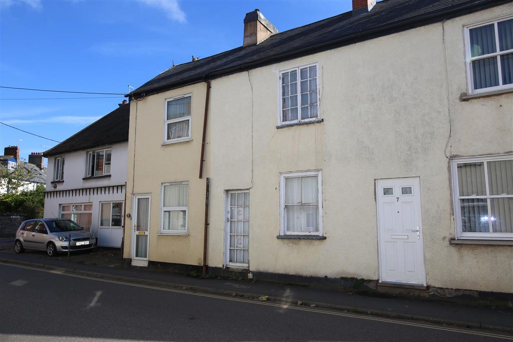 Property photo 1 of 6
