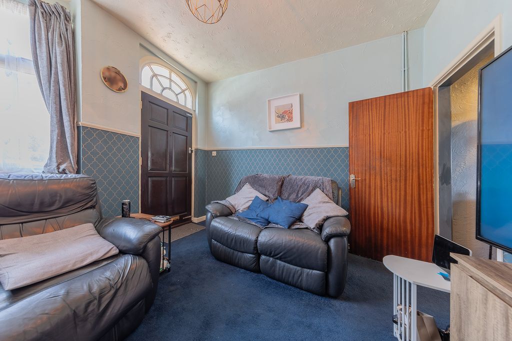 Property photo 2 of 22