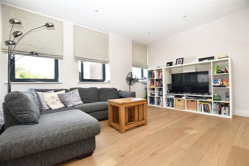 Property photo 2 of 11 Picture No. 01