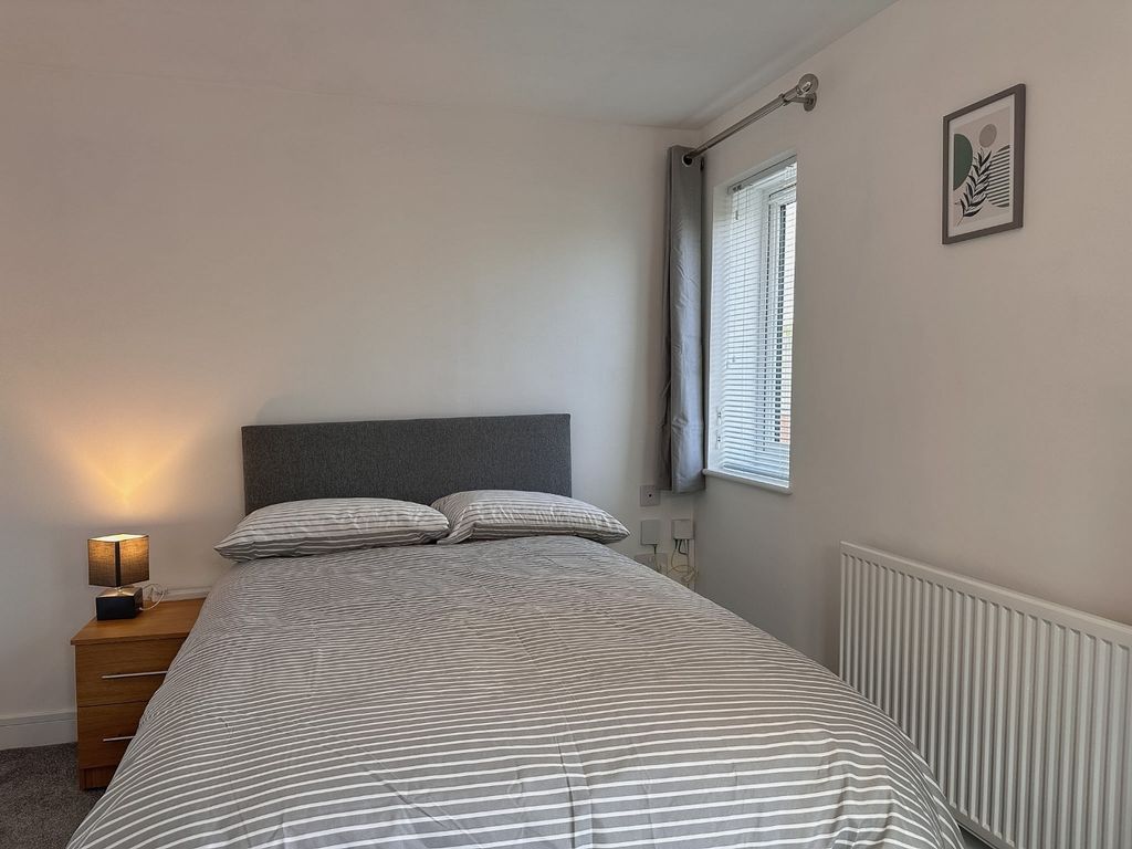 Property photo 2 of 11 5115453